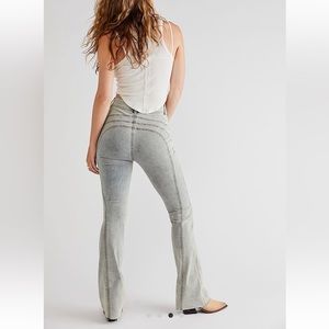 CRVY free people headturner slim flare jeans in sea mist size 28